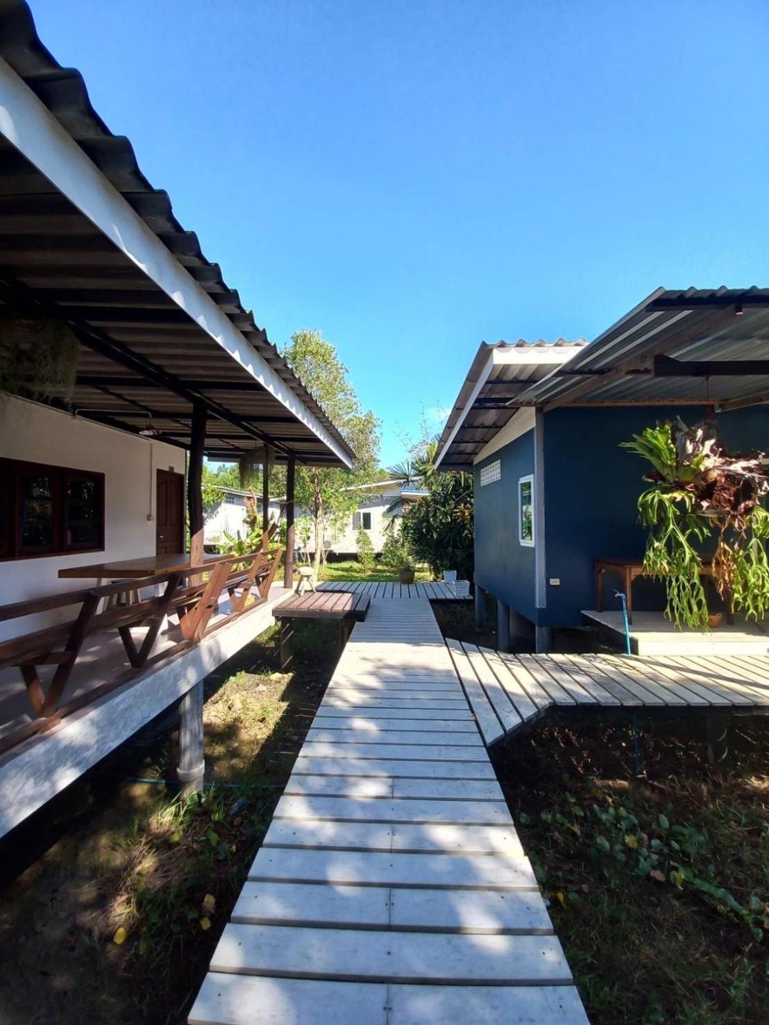 Pd Guesthouse Ko Kut Exterior photo